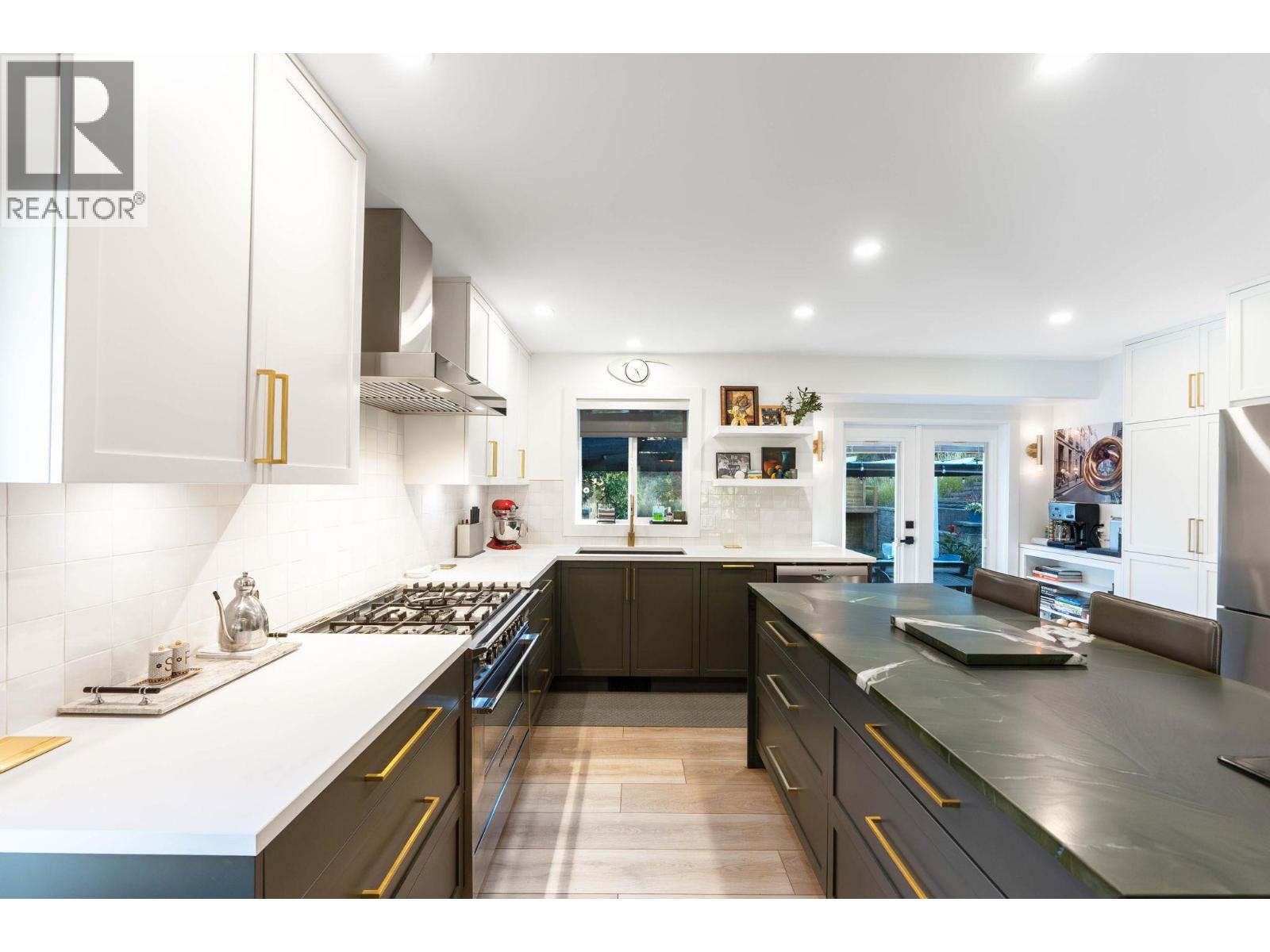  2492 Shannon View Drive, West Kelowna
