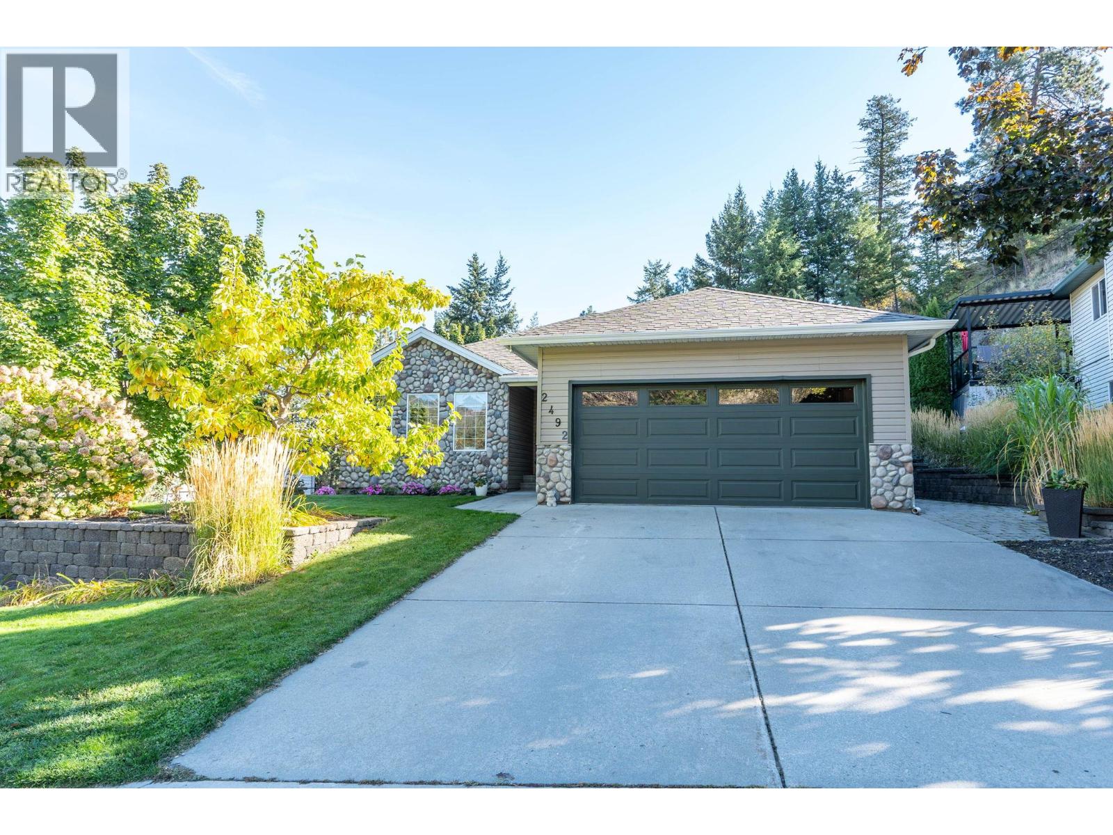  2492 Shannon View Drive, West Kelowna