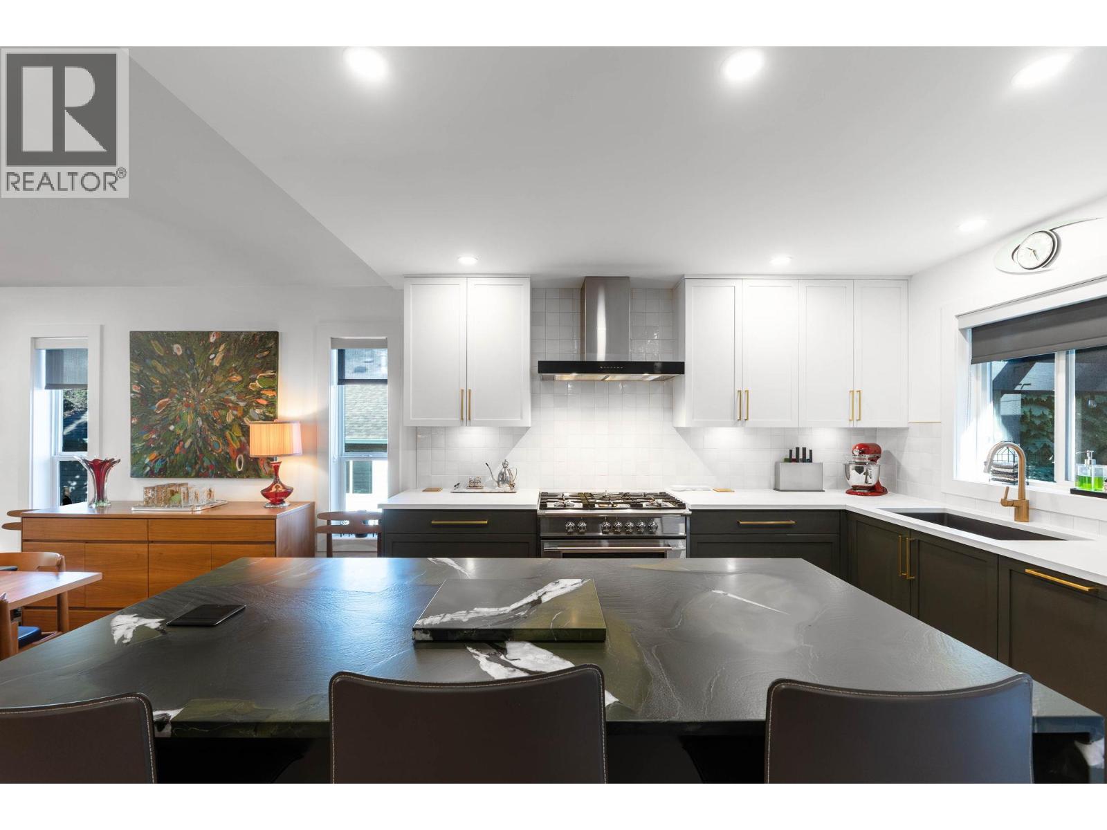  2492 Shannon View Drive, West Kelowna