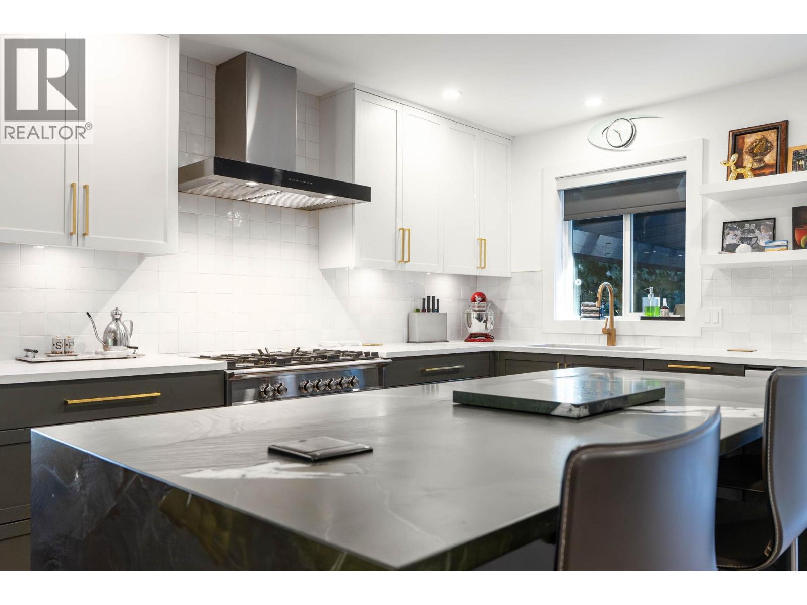  2492 Shannon View Drive, West Kelowna