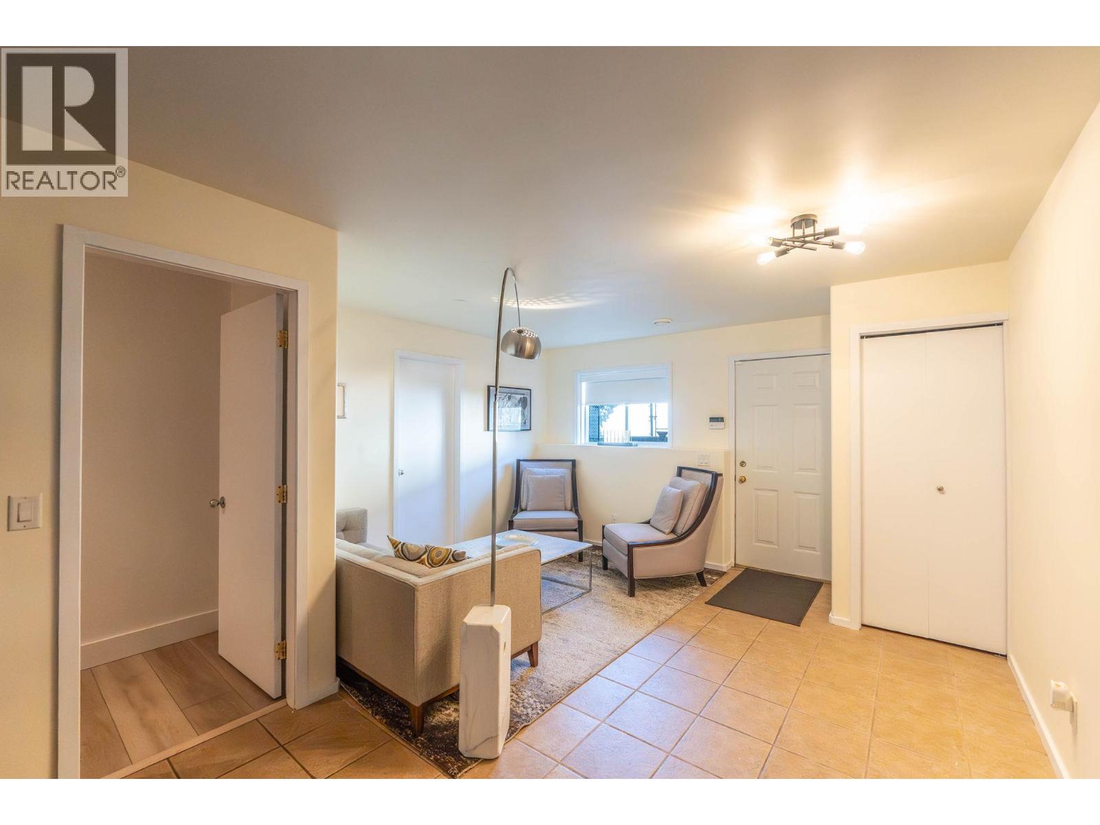  2492 Shannon View Drive, West Kelowna