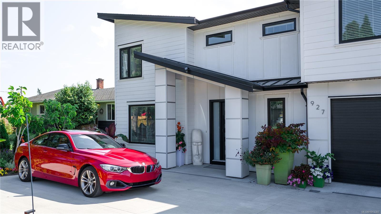  927 Beckwith Avenue, Saanich
