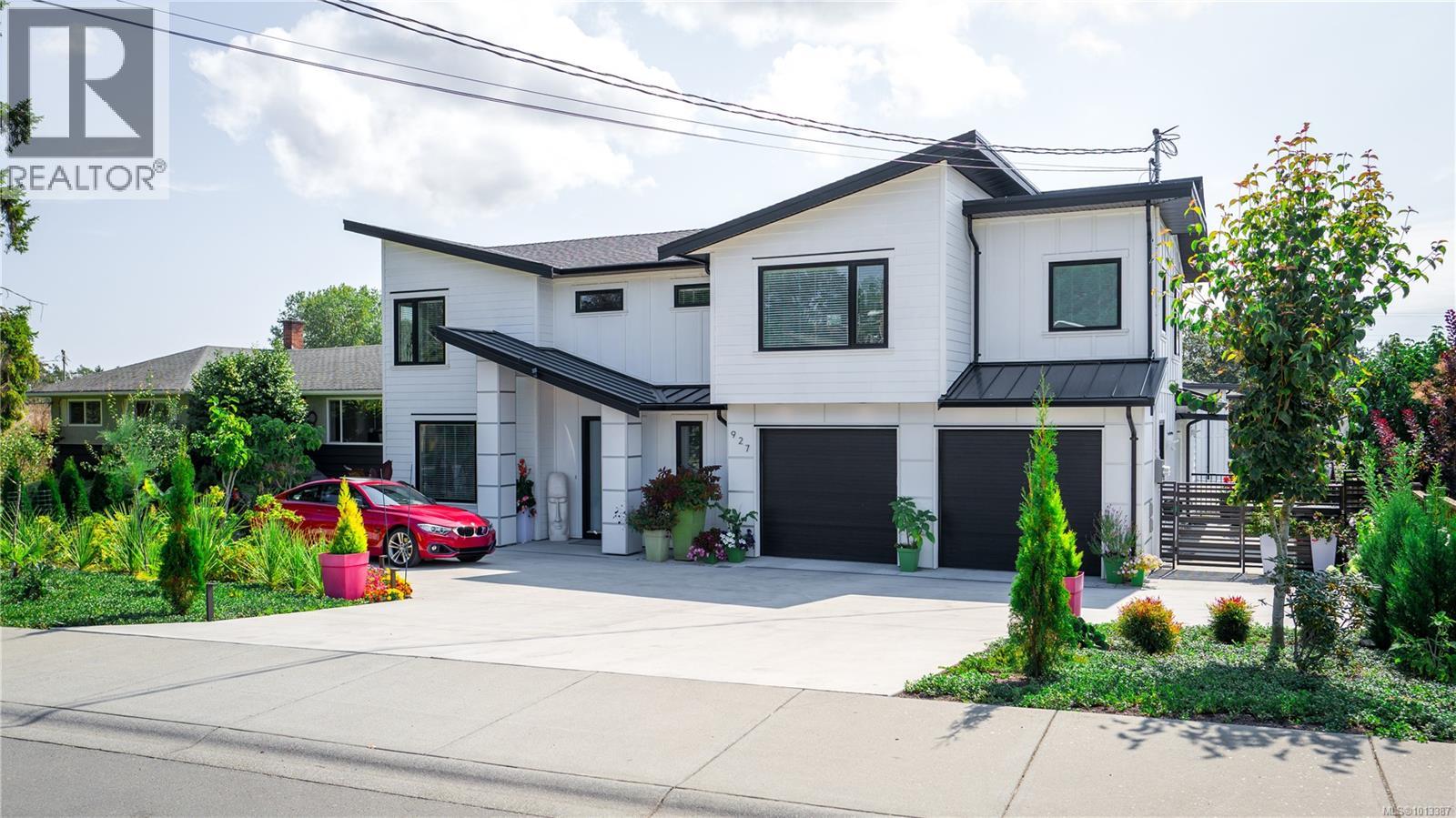  927 Beckwith Avenue, Saanich