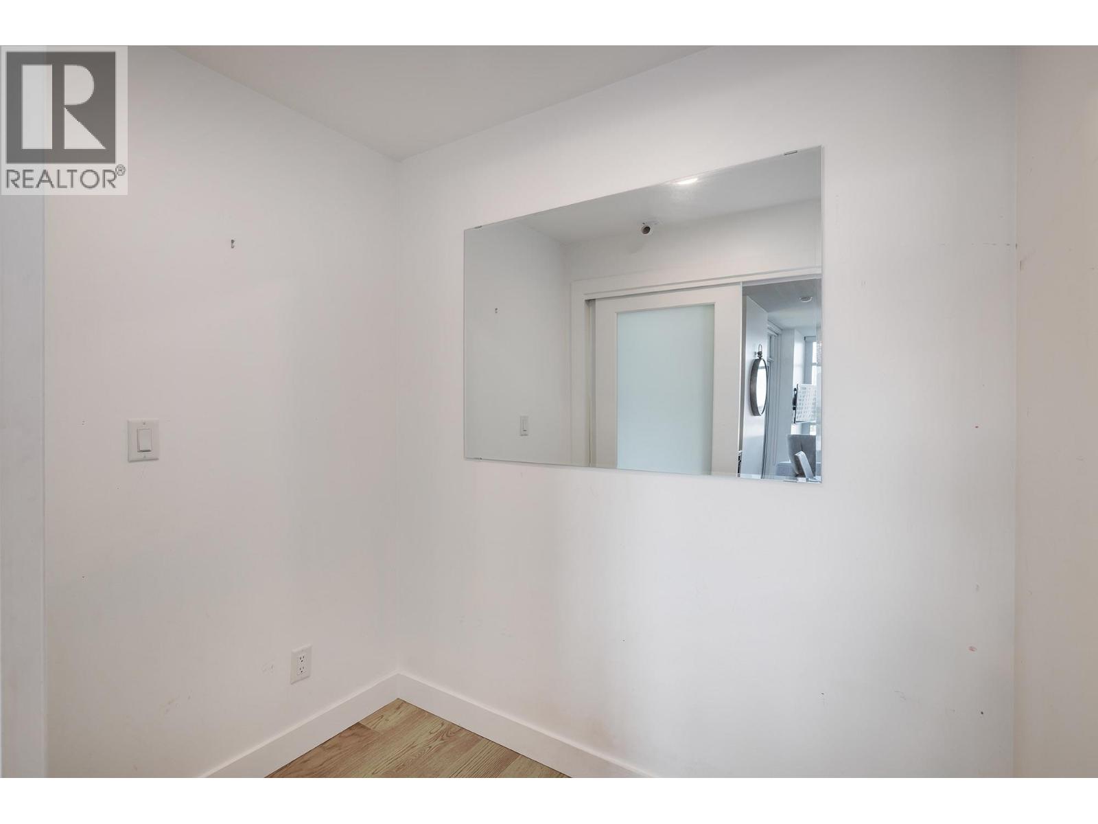 801 1151 Sunset Drive, Kelowna