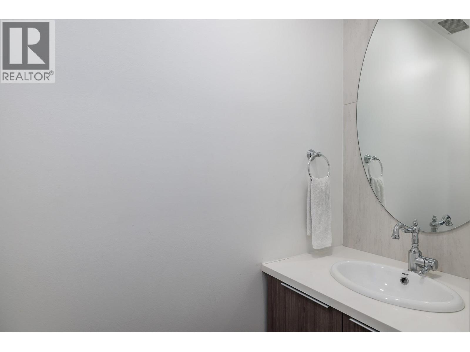 801 1151 Sunset Drive, Kelowna