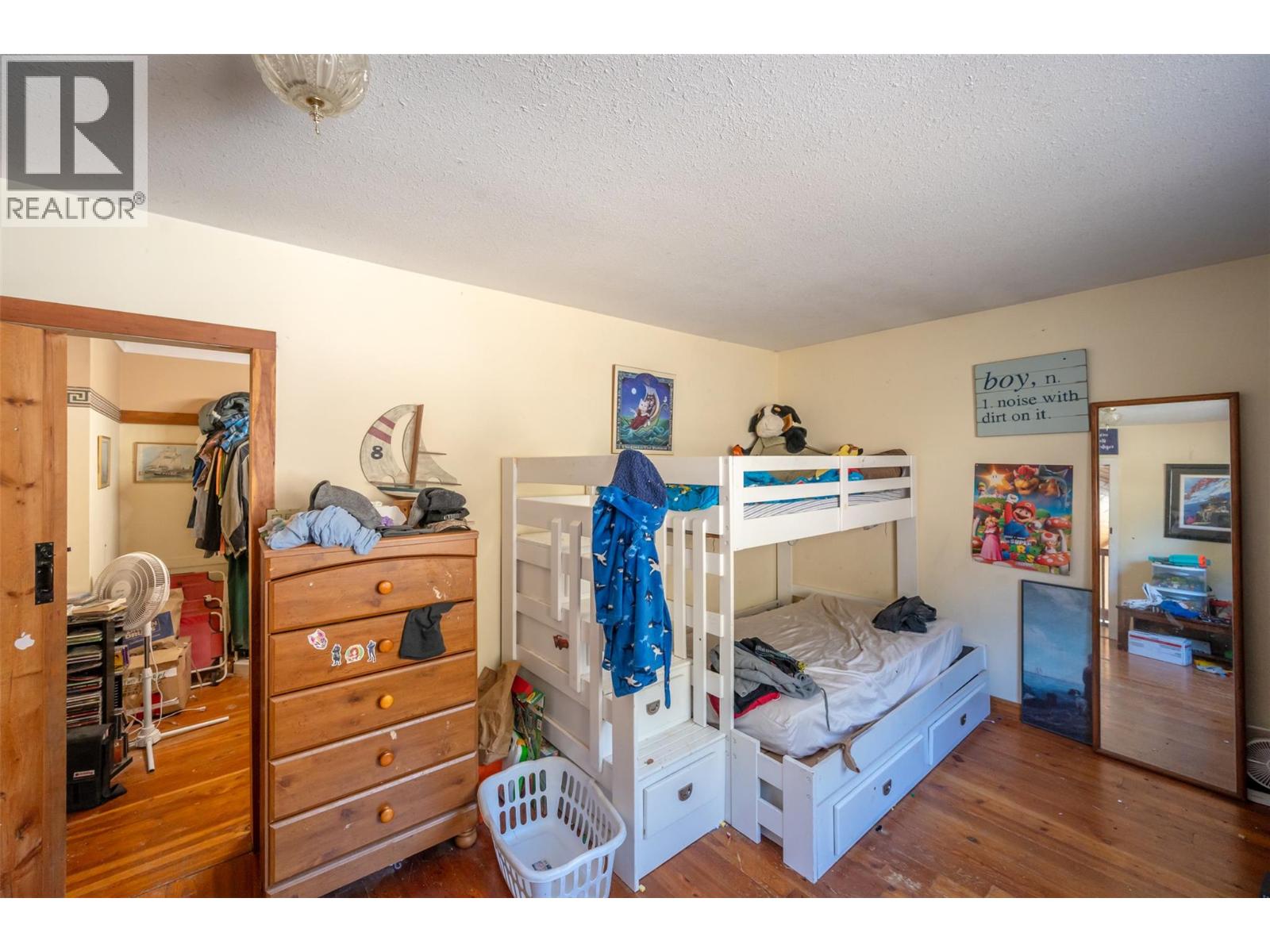 22797 Garnet Valley Road, Summerland