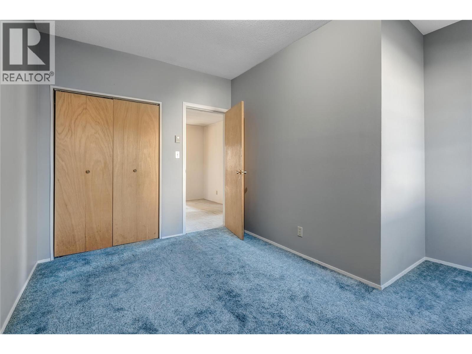 10110 Main Street, Summerland