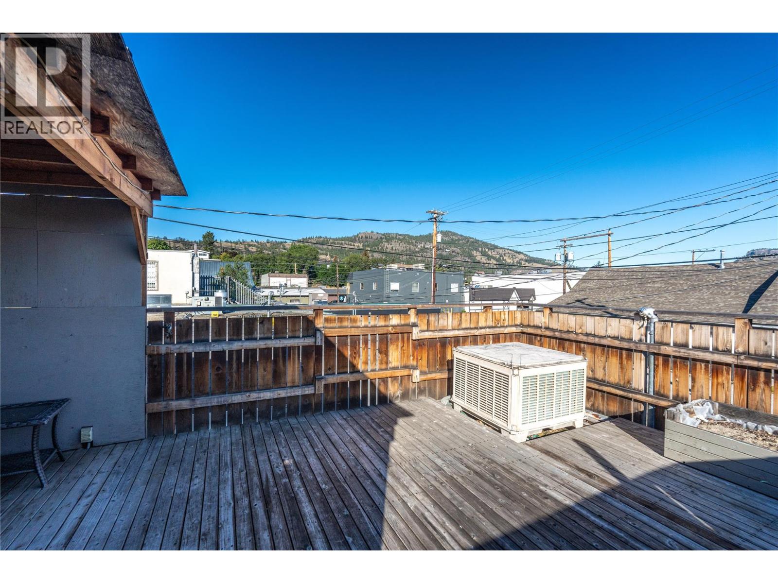 10110 Main Street, Summerland