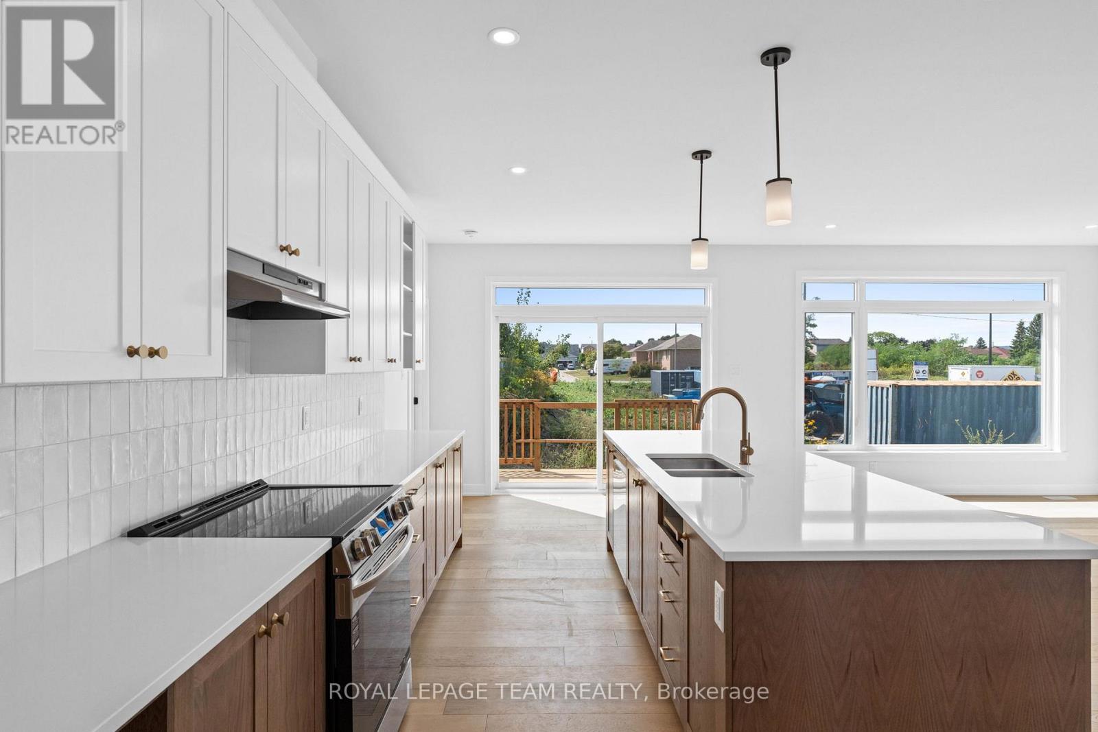 1070 TURNER DRIVE - 13