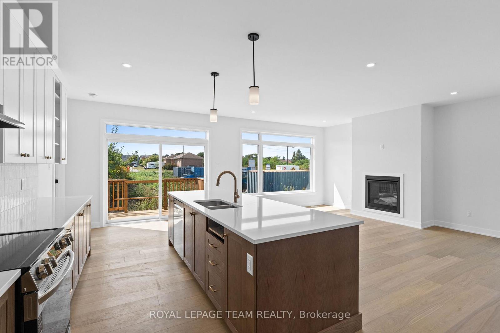 1070 TURNER DRIVE - 14