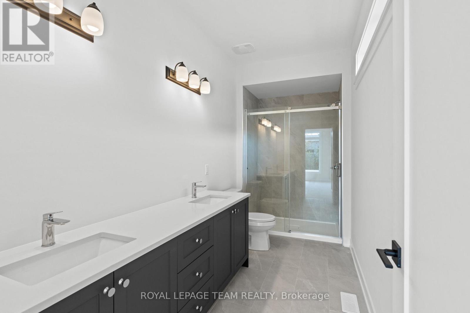 1070 TURNER DRIVE - 22