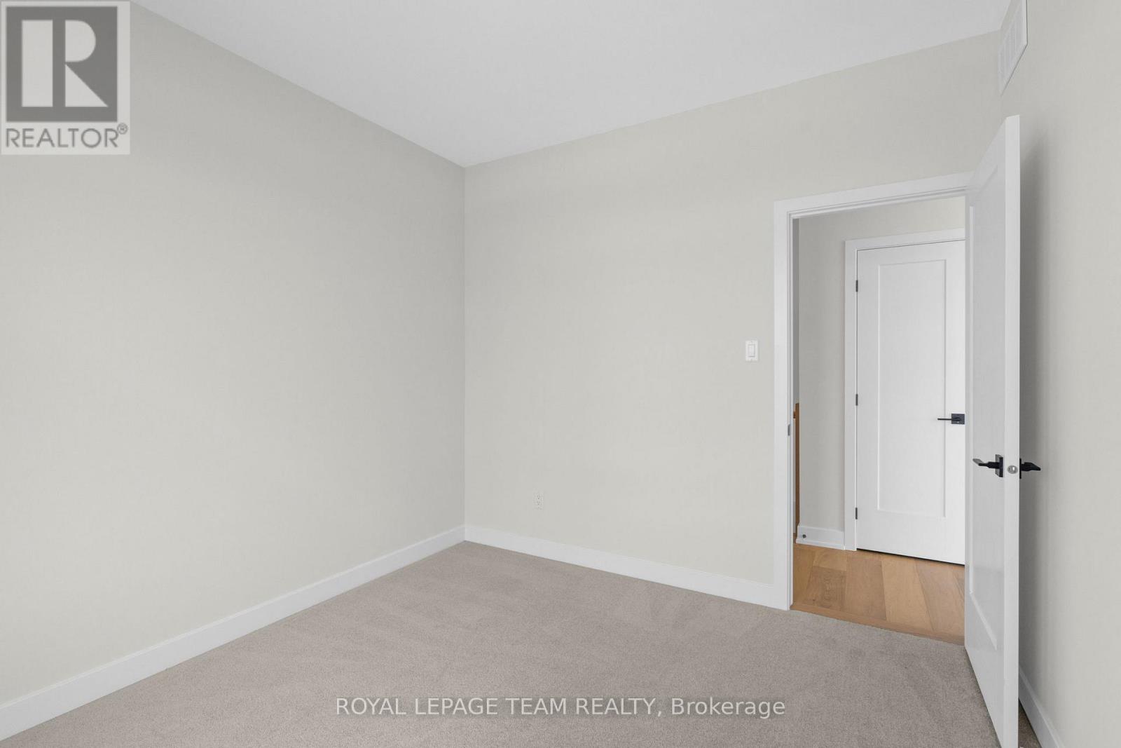 1070 TURNER DRIVE - 26