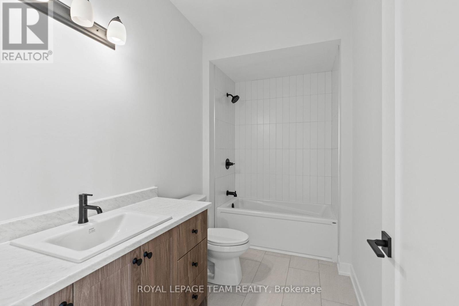1070 TURNER DRIVE - 27