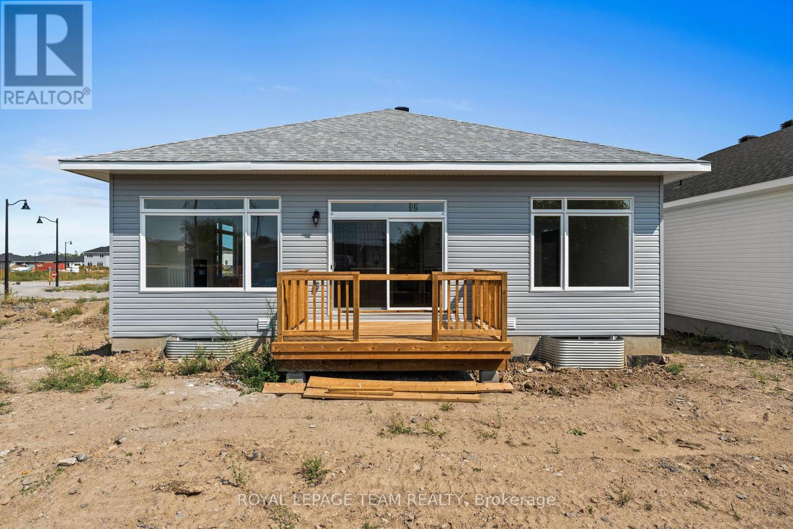 1070 TURNER DRIVE - 32