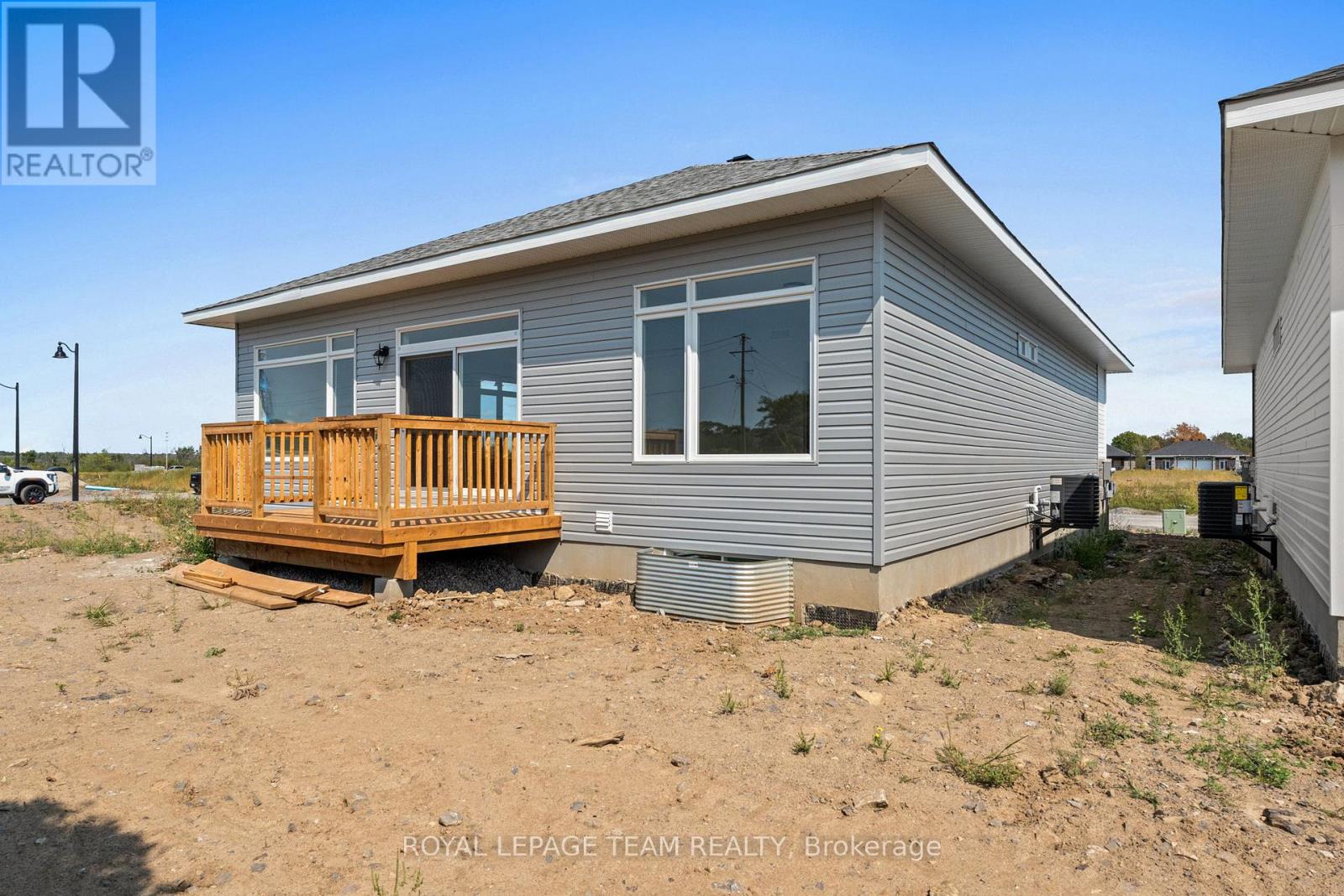 1070 TURNER DRIVE - 33