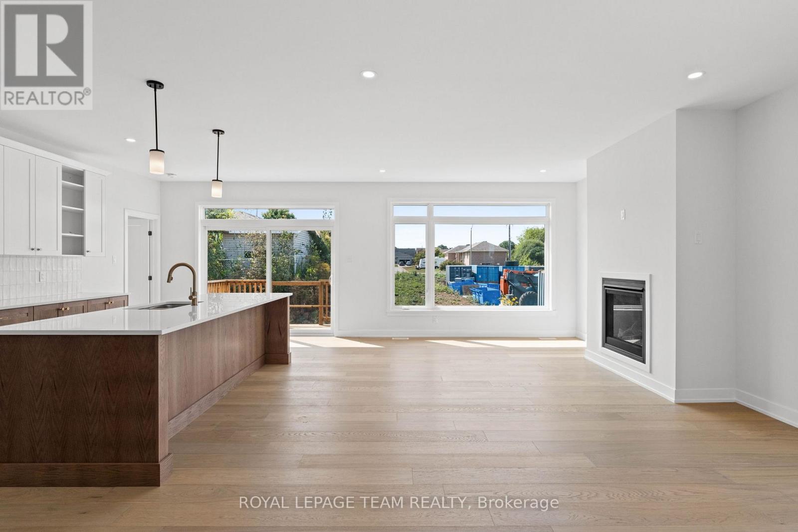 1070 TURNER DRIVE - 7