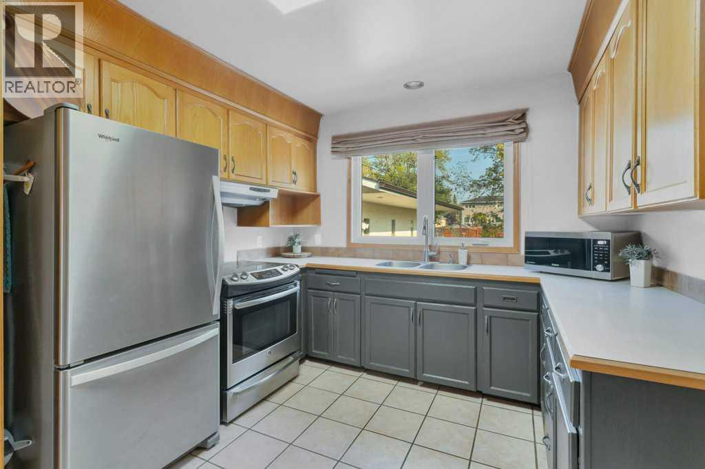 5436 53 Avenue, Lacombe