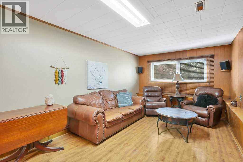 5436 53 Avenue, Lacombe