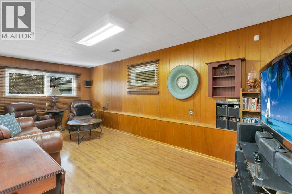 5436 53 Avenue, Lacombe