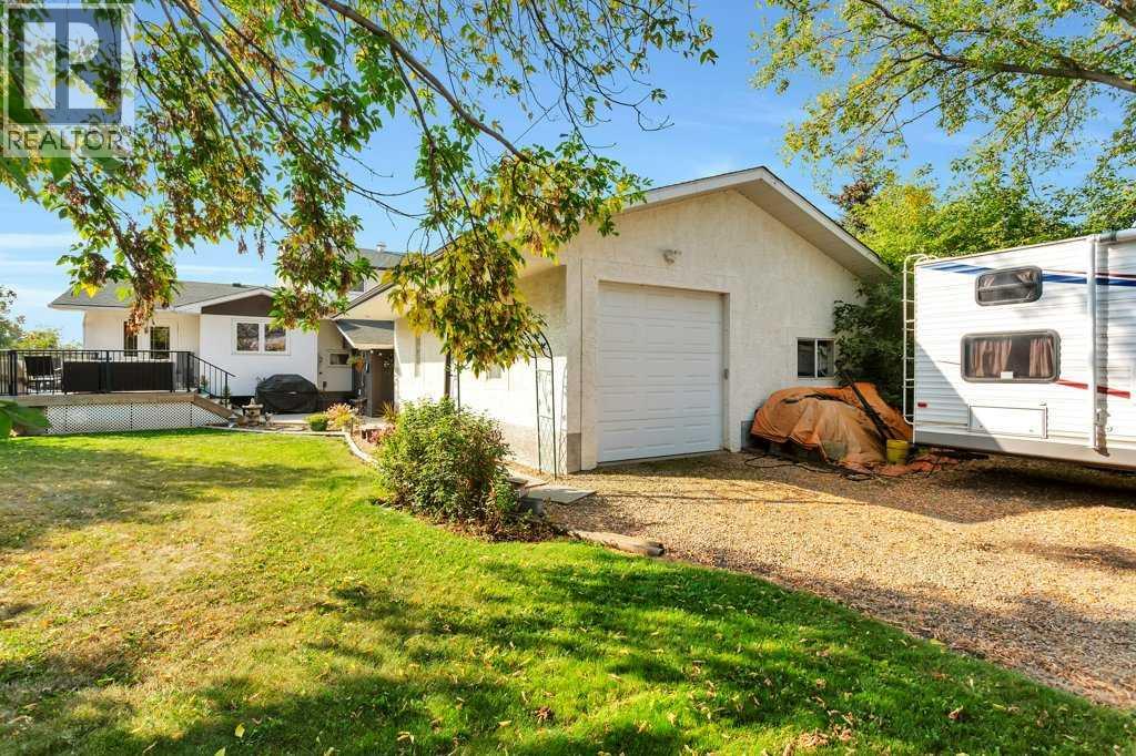5436 53 Avenue, Lacombe