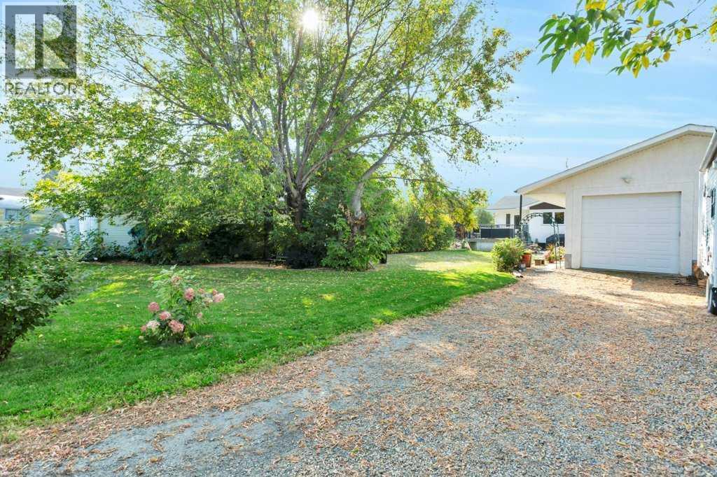 5436 53 Avenue, Lacombe