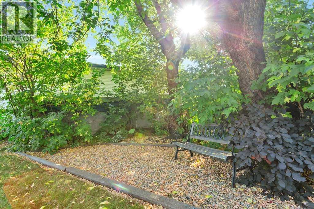 5436 53 Avenue, Lacombe