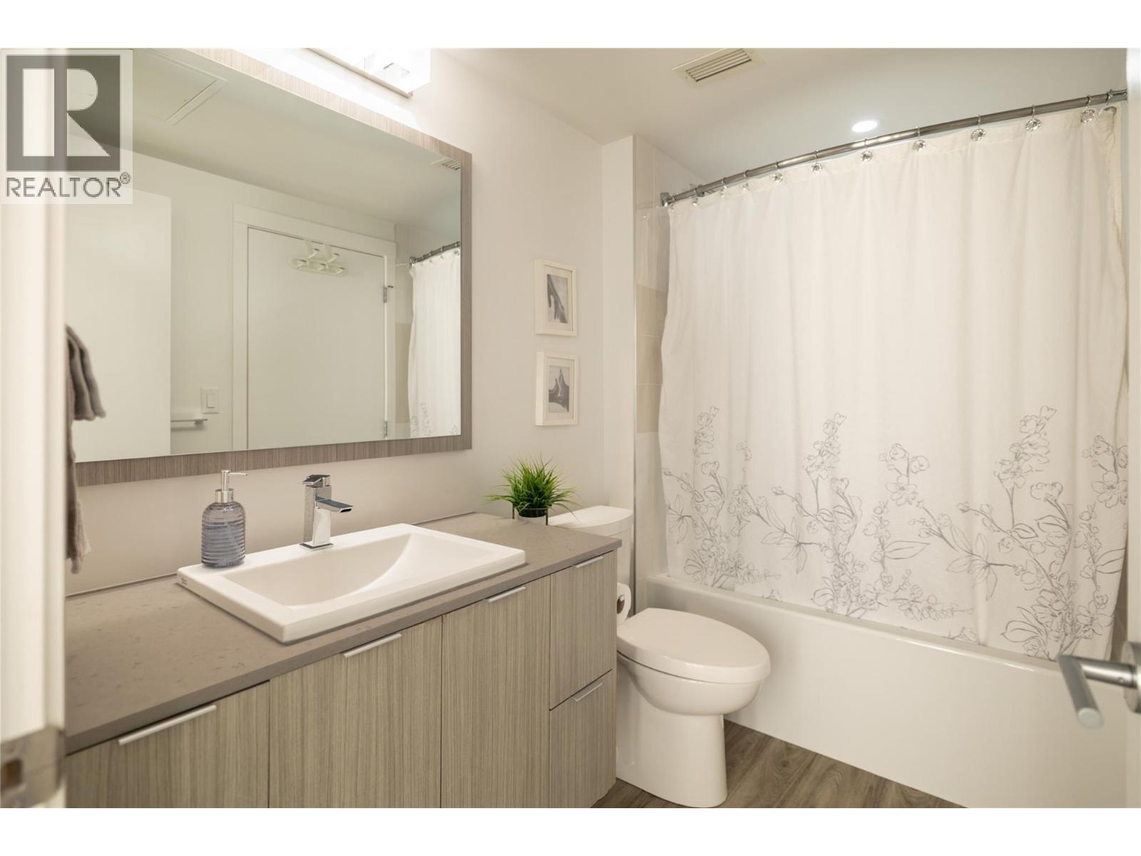 210 1775 Chapman Place, Kelowna