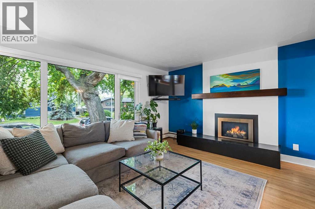 Single Family House 4 Level for Sale in  Harley Road SW Haysboro Calgary 