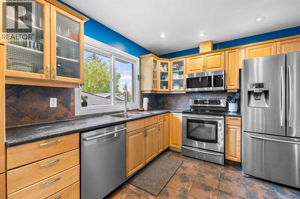 Single Family House 4 Level for Sale in  Harley Road SW Haysboro Calgary 