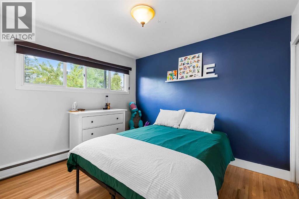 Single Family House 4 Level for Sale in  Harley Road SW Haysboro Calgary 