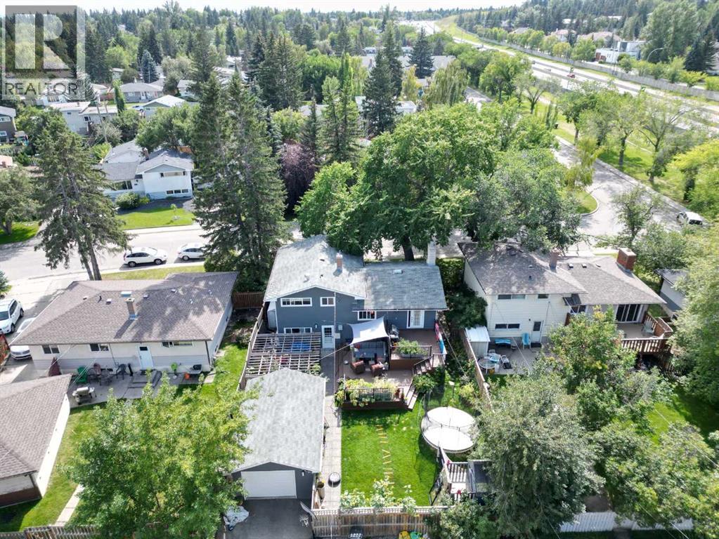 Single Family House 4 Level for Sale in  Harley Road SW Haysboro Calgary 