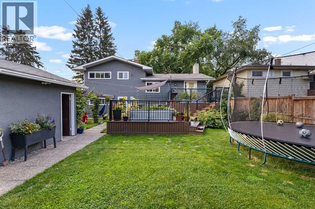 Single Family House 4 Level for Sale in  Harley Road SW Haysboro Calgary 