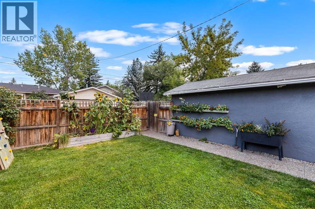 Single Family House 4 Level for Sale in  Harley Road SW Haysboro Calgary 