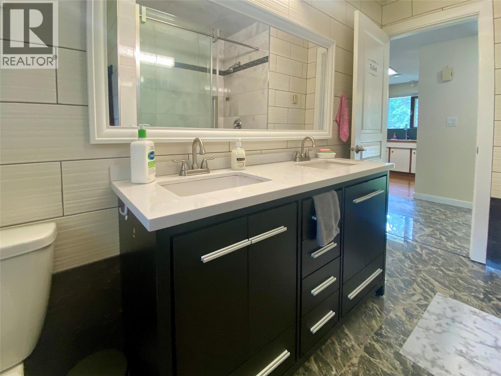 6064 Creekside Road, Barriere