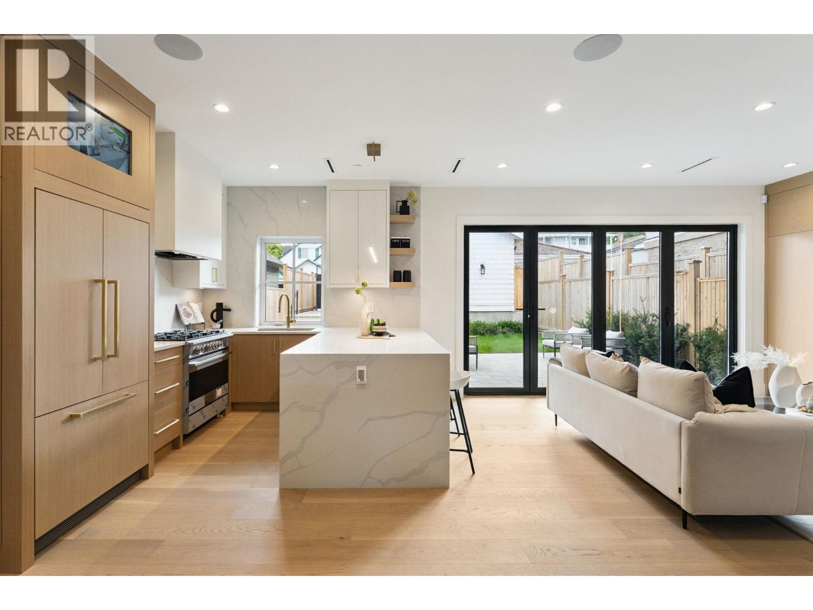 4868 DUMFRIES STREET, Vancouver
