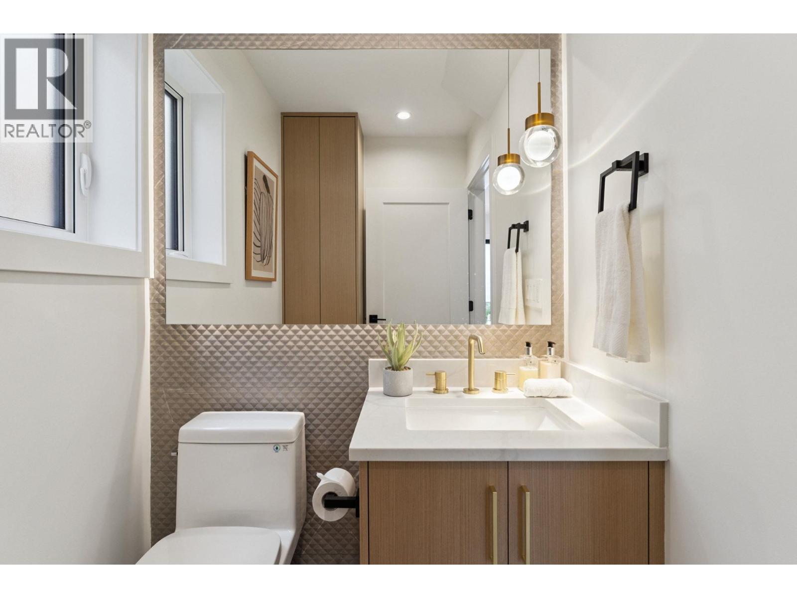 4868 DUMFRIES STREET, Vancouver