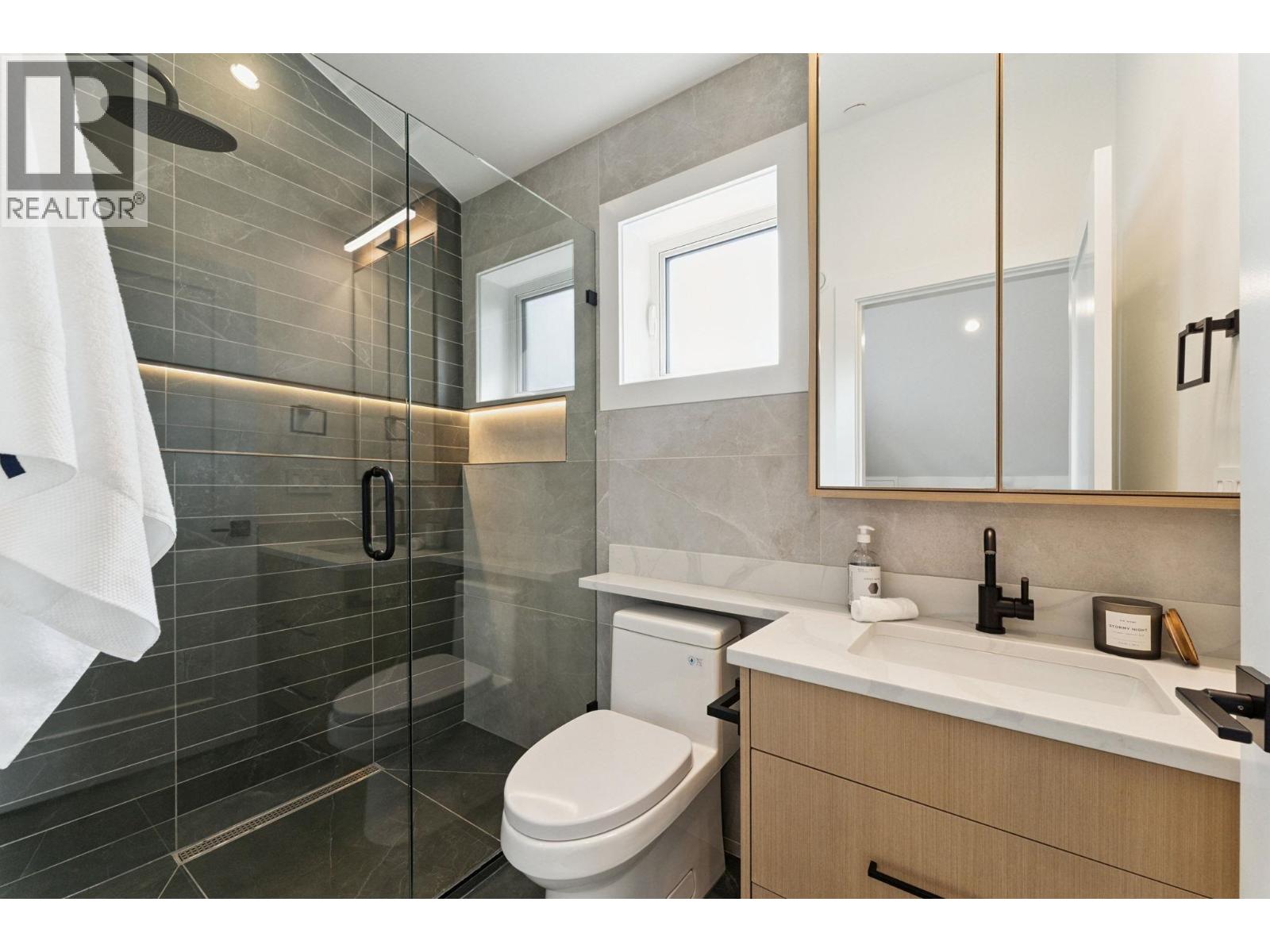 4868 DUMFRIES STREET, Vancouver