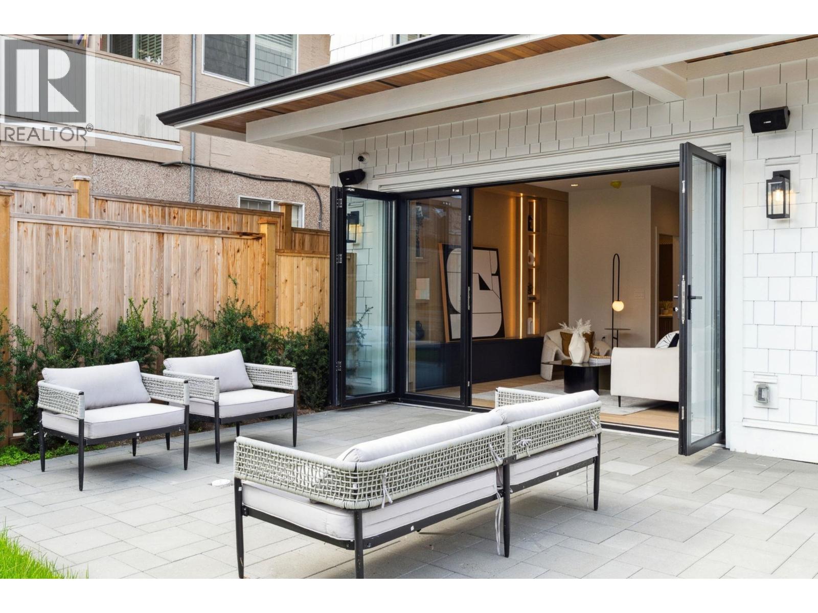 4868 DUMFRIES STREET, Vancouver
