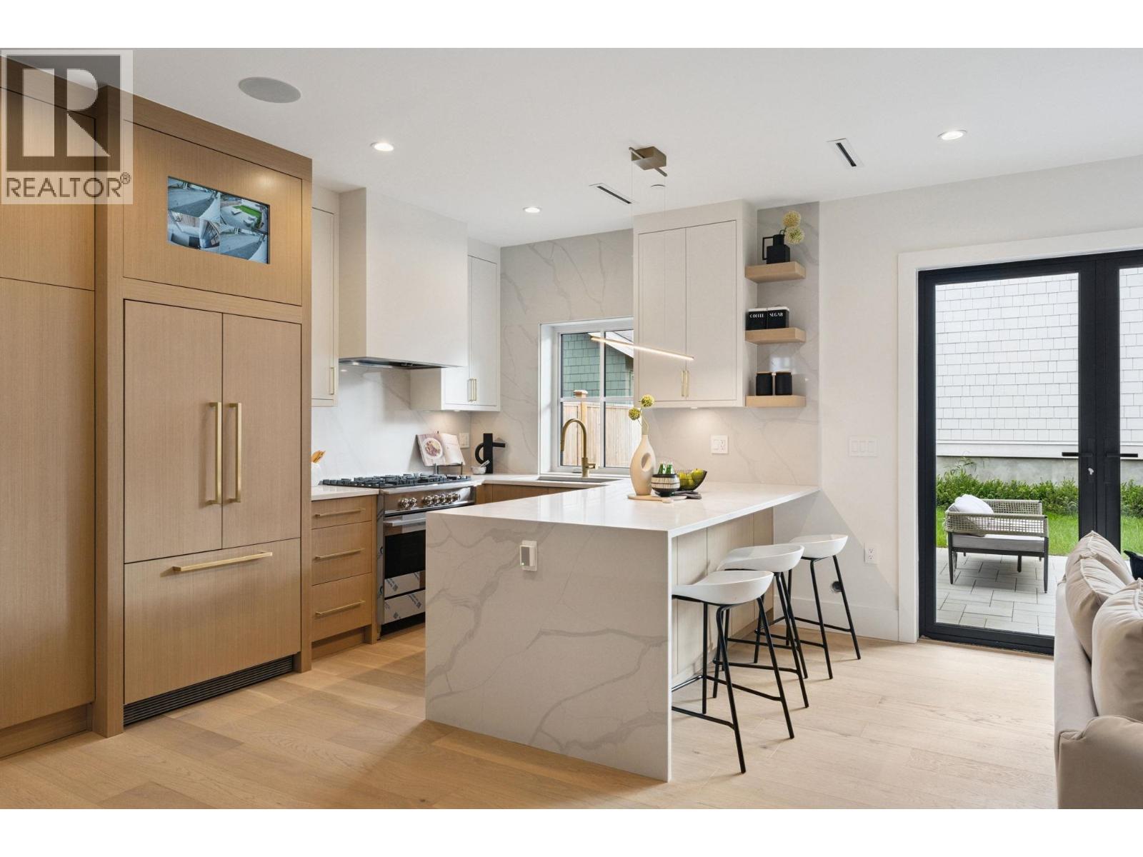 4868 DUMFRIES STREET, Vancouver