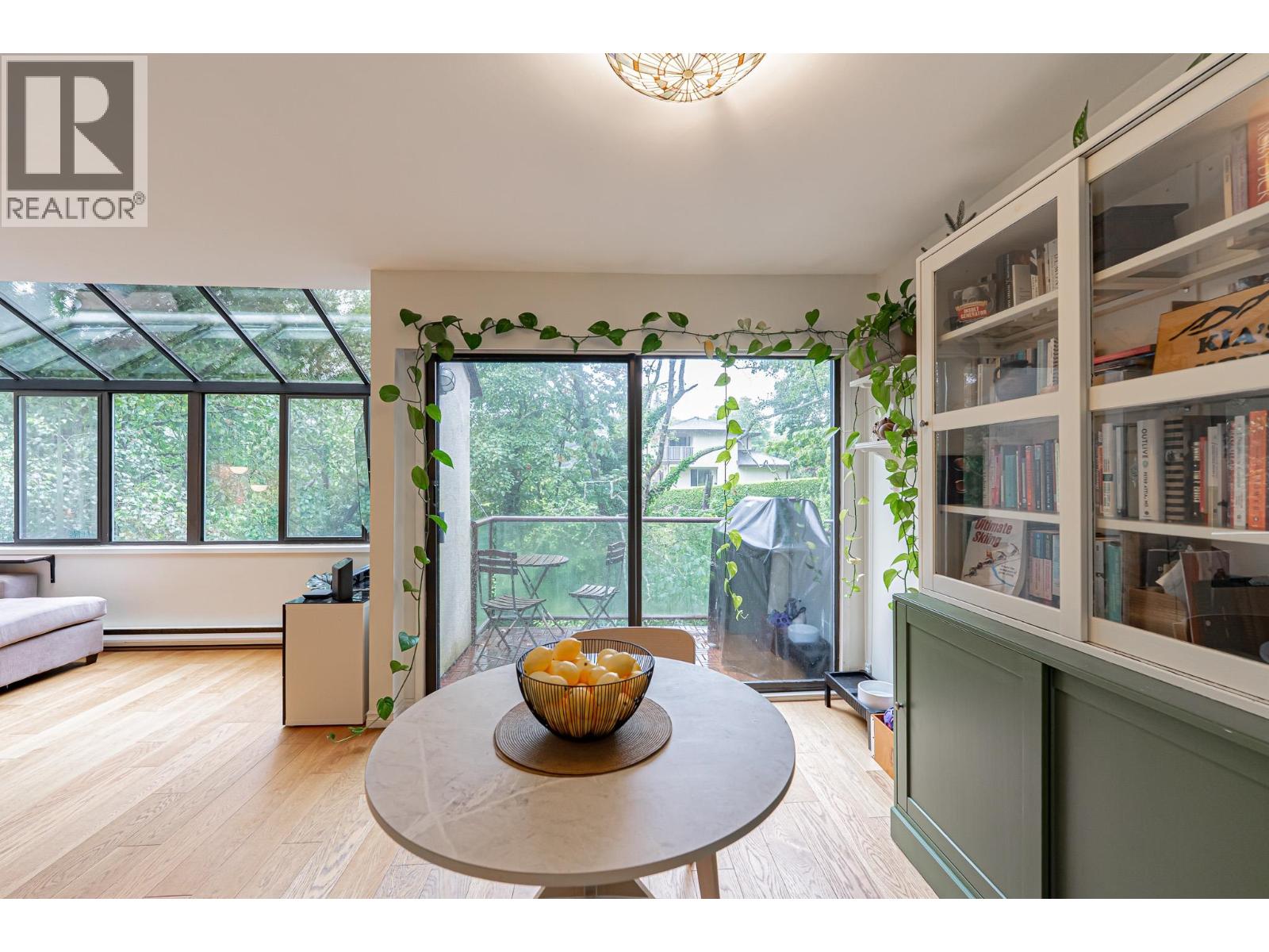 5 1786 ESQUIMALT AVENUE, West Vancouver