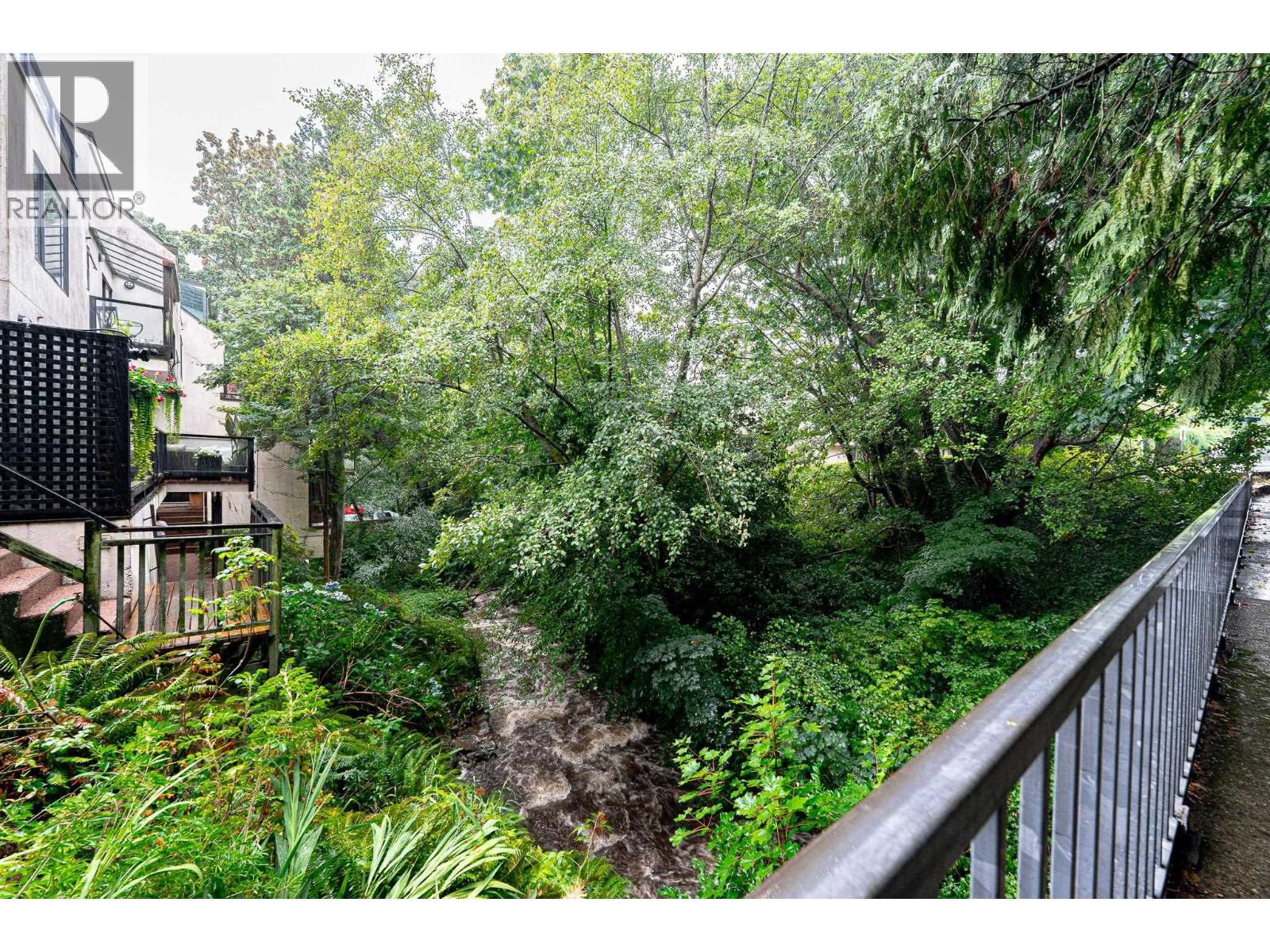 5 1786 ESQUIMALT AVENUE, West Vancouver