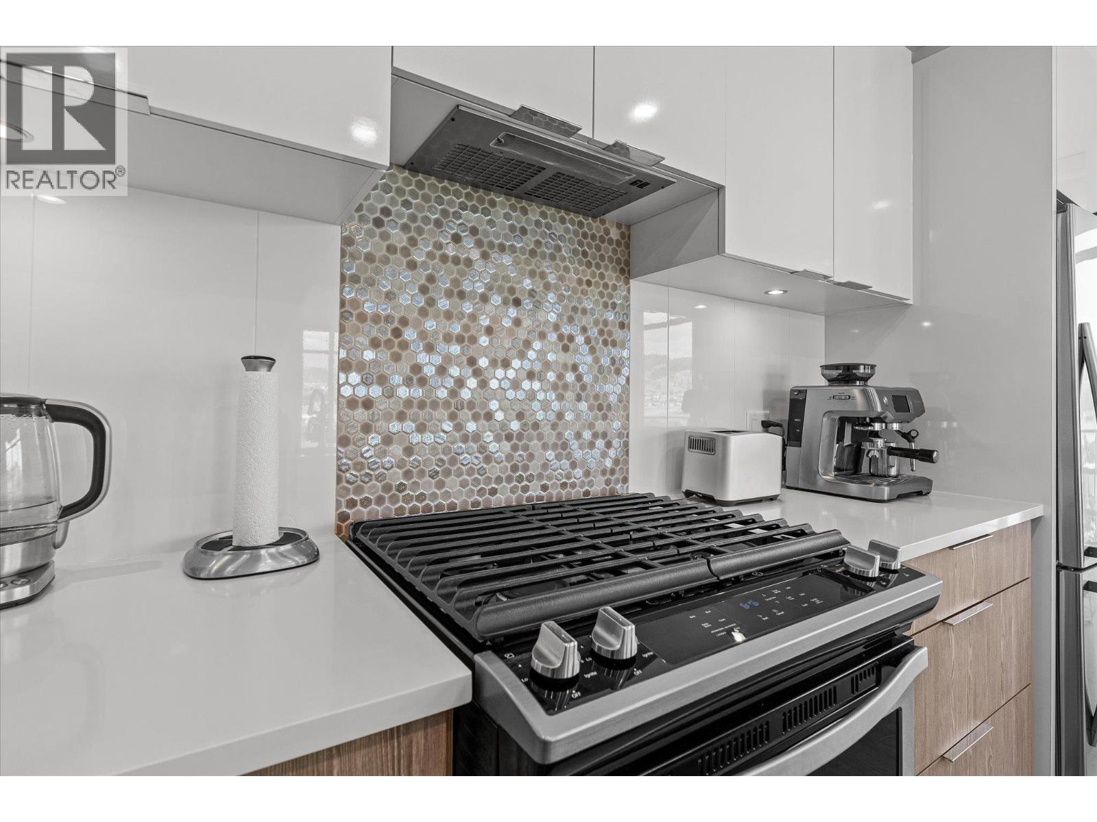 1304 1151 Sunset Drive, Kelowna