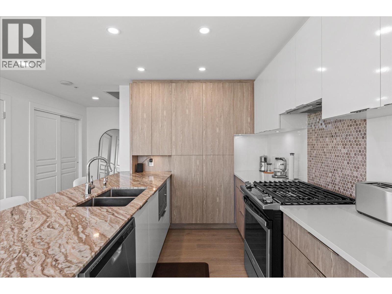 1304 1151 Sunset Drive, Kelowna