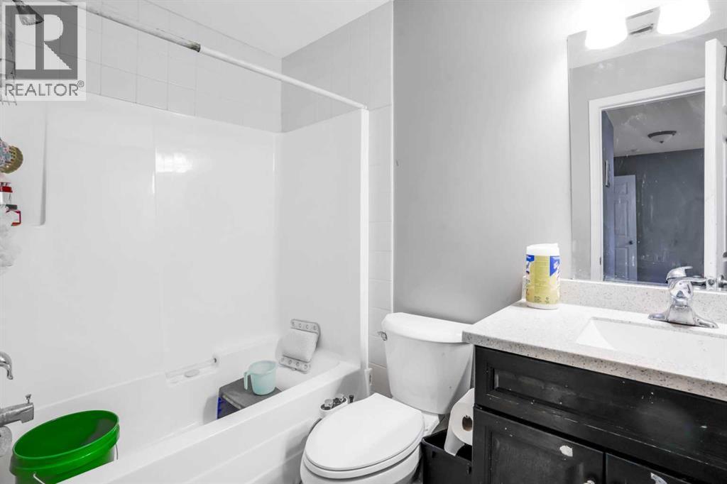 Single Family House 4 Level for Sale in  Taralea Park NE Taradale Calgary 