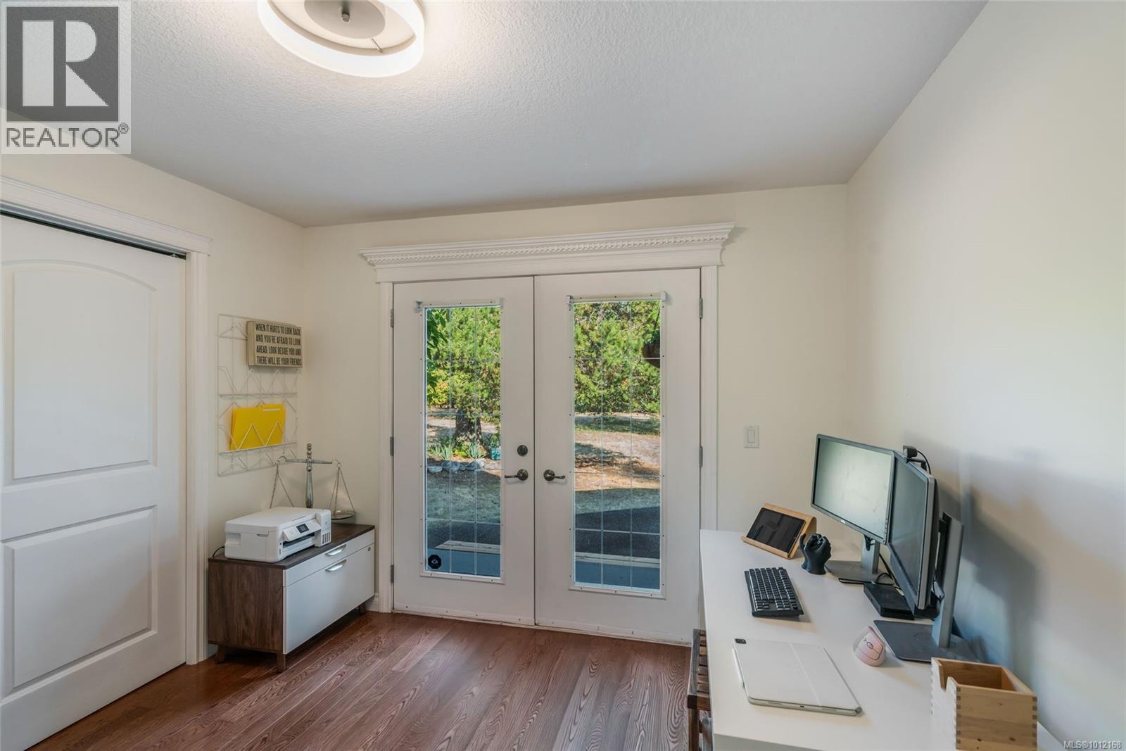 2265 Peterson Rd, Nanoose Bay