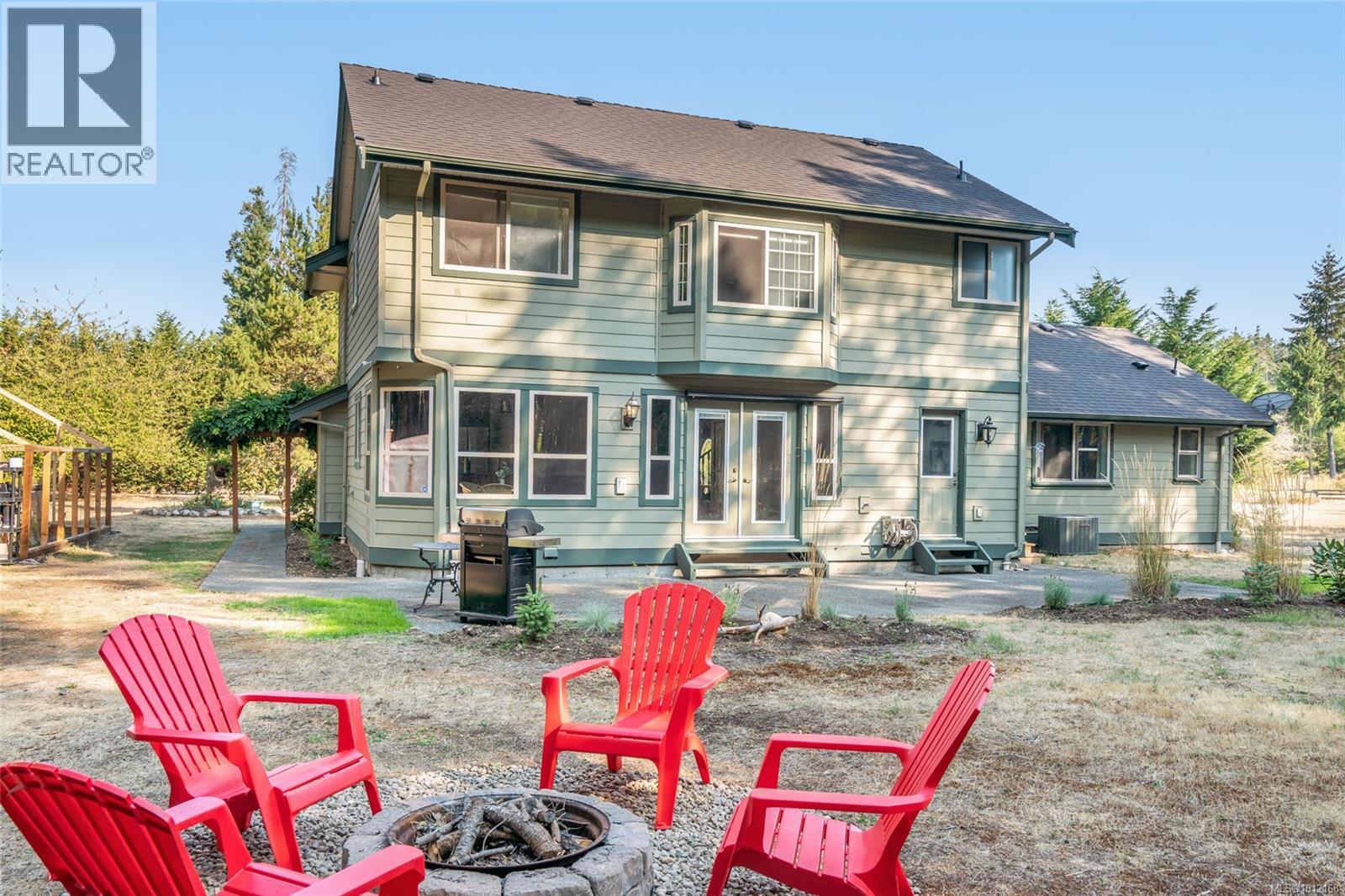 2265 Peterson Rd, Nanoose Bay