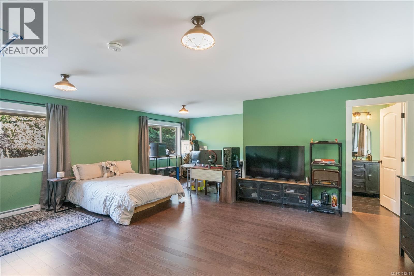2265 Peterson Rd, Nanoose Bay