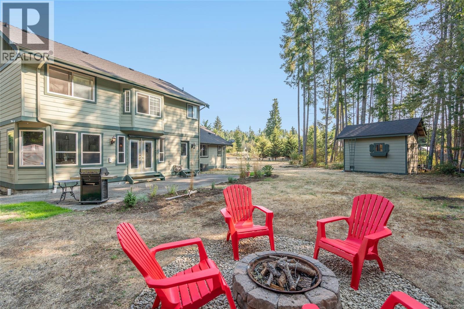 2265 Peterson Rd, Nanoose Bay