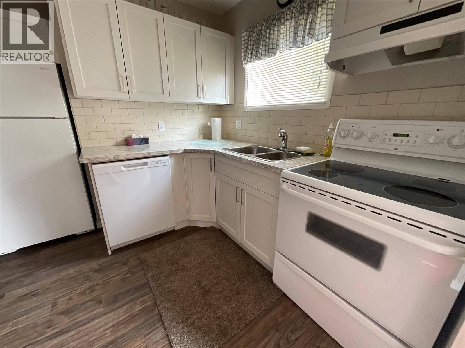 64 Merrick Place, Tumbler Ridge