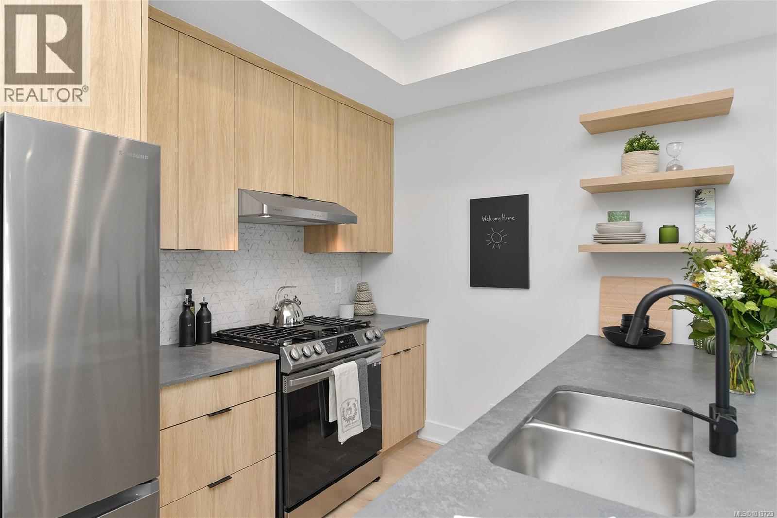 207 1114 Samar Crescent, Langford